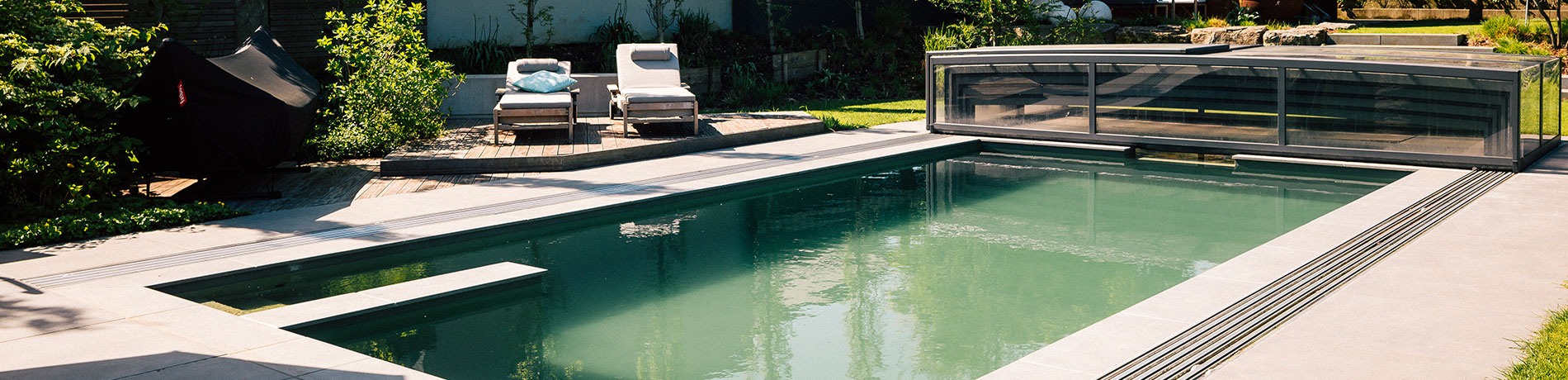 Naturpool Slide background